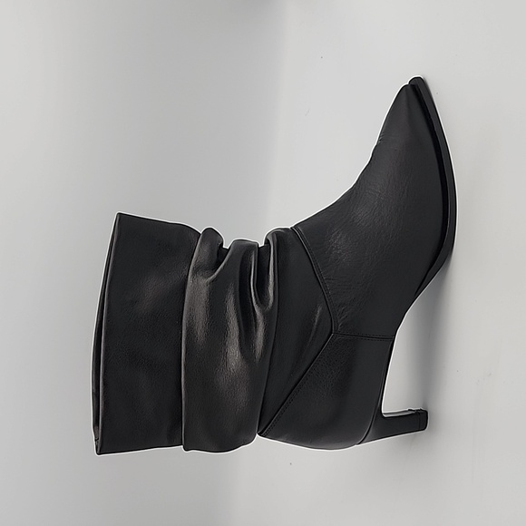Aquatalia Shoes - AQUATALIA Maddy Black Leather Low-heeled Scrunched Boot w/Pointed Toe, 7.5